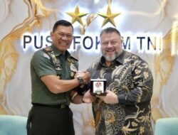 Kapuspen TNI Terima Atase Pers Kedubes AS, Perkuat Diplomasi Pertahanan melalui Komunikasi Strategis