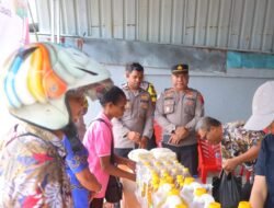 Polres Supiori Gelar Gerakan Pangan Murah di Pertigaan Jalan Sorendiweri Raya