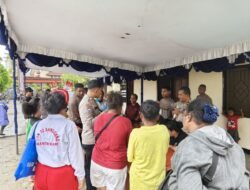 Polresta Manokwari gelar Gerakan Pangan Murah hari ke dua di Halaman Polsek Manokwari kota 15 Agustus 2025
