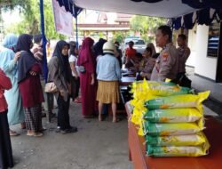 Gerakan Pangan Murah Polresta Manokwari Berlanjut hari ke 3 (tiga) 2 Ton Beras Tersalurkan