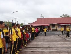 Kapolres Asmat Polda Papua Laksanakan Jalan Santai Bersama Puluhan Masyarakat Asmat