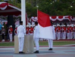 Polda Papua Barat Hadiri Upacara Penurunan Bendera Merah Putih dan Syukuran HUT ke-80 Kemerdekaan RI