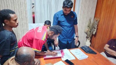 Polres Waropen Polda Papua Selesaikan Kasus Pencurian Material Bangunan melalui Restorative Justice