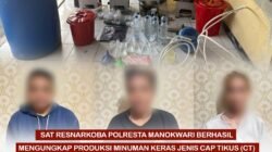 Satuan Resnarkoba Polresta Manokwari berhasil mengungkap produksi minuman keras lokal jenis Cap Tikus (CT). 19 Agustus 2025