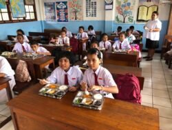 Irwasda Polda Papua Tinjau Langsung Pendistribusian Makan Bergizi Gratis di Kota Jayapura