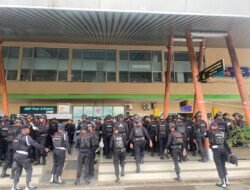 100 Personel Brimob Polda Papua Barat Diberangkatkan ke Sorong Papua Barat Daya Amankan Aksi Unjuk Rasa