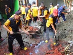 Peringati Maulid Nabi Muhammad SAW, Polres Waropen Gelar Bakti Sosial di Masjid Al-Jihad Waren