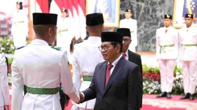 Gubernur Pramono Kukuhkan 42 Paskibraka DKI Jakarta, Bertugas hingga 1 Juni 2026