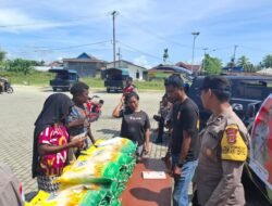 Ringankan beban warga, Polsek Sarmi Kota Polda Papua Gelar Gerakan Pangan Murah