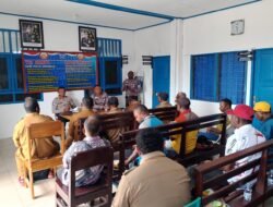 Kasat Lantas Polres Teluk Wondama Gandeng Kepala Kampung dan Komunitas Ojek Sosialisasikan Tertib Berlalu Lintas