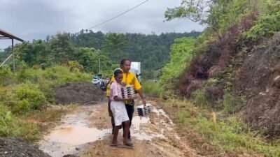 Program MBG Tahap III Resmi Tersalurkan di SD Negeri 85 Wasay, Kepala Sekolah Sampaikan Apresiasi kepada Polda Papua Barat