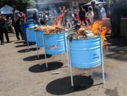 Polisi Musnahkan 2,7 Juta Butir Obat Terlarang, Pemkot Bandung Dukung Pemberantasan Peredaran Obat Ilegal