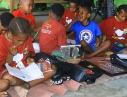 Satgas Si-Ipar ORC Berikan Materi Dasar untuk Anak-Anak di Yalimo