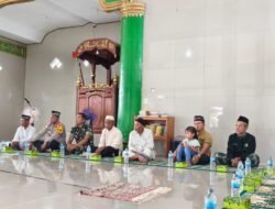 Kapolsek Bonggo Hadiri Pengajian Rutin BKMT Bonggo Raya di Masjid Al-Muhajirin Kiren SP1