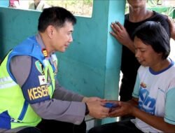 Wujud Kepedulian Polri, Polresta Cilacap Salurkan Bantuan untuk Warga Terdampak Banjir di Wanareja