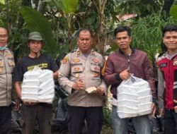 Dapur Umum Polres Pessel Siapkan Ratusan Porsi, Bhabinkamtibmas Dampingi Bantuan Kajati Sumbar