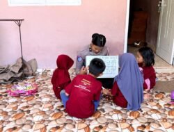 Subsatgas Si Ipar Operasi Rasaka Cartenz 2025 Rutin Mengajar Anak-Anak di Rumah Belajar Distrik Heram