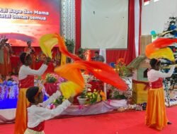 Kapolres Puncak dan Ketua Bhayangkari Hadiri Perayaan Natal Anak dan Remaja di Ilaga