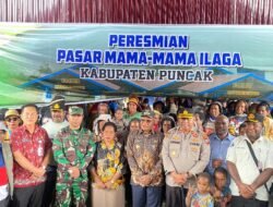 Kapolres Puncak Dampingi Bupati Resmikan Pasar Mama Papua di Ilaga