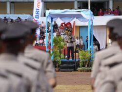 Wakapolda Papua Pimpin Upacara Penutupan dan Pelantikan 427 Bintara Polri Angkatan 53 T.A. 2025