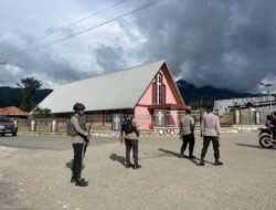 Jaga Kamtibmas di Hari ke-2 Perayaan Natal 2025, Polres Tolikara Intensifkan Patroli Dialogis