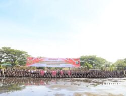 Polda Papua Barat Gelar Upacara Kenaikan Pangkat 438 Personel Polri dan PNS Polri