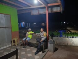 Pererat Silaturahmi, Bhabinkamtibmas Polsek Tanah Miring Sambangi Warga Guna Wujudkan Kamtibmas Kondusif