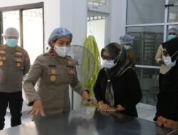 Wakapolda Papua Barat Tinjau SPPG Polda Papua Barat