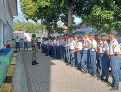 Jadi Irup di Sekolah, Babinsa Koramil 01/Bitung Sosialisasikan Rekrutmen TNI AD