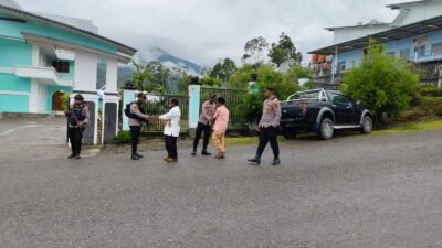 Polri Humanis Hadir Amankan Ibadah Minggu dan Laksanakan Patroli Kamtibmas di Karubaga