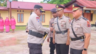 Kapolres Supiori Pimpin Upacara Sertijab dan Pengukuhan Pejabat Polres Supiori