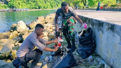 Gotong Royong Jadi Kekuatan, Fakfak Bersatu Bersihkan Pesisir dan Pasar