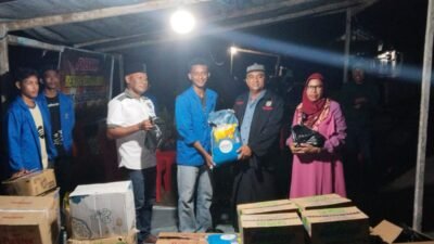Sinergi Mahasiswa dan Polri, Bantuan Korban Kebakaran Malakuli Disalurkan Malam Hari