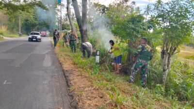 Pererat Kemanunggalan TNI-Rakyat, Koramil 1310-05/Kauditan Bersama Pemerintah dan Masyarakat Kauditan Bersihkan Jalan Poros