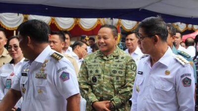 Pastikan Kebutuhan Dasar Masyarakat Tetap Terpenuhi, Dandim 1310/Bitung Bersama Forkopimda Kota Bitung Dampingi Gubernur Sulut Pantau Pasar Murah