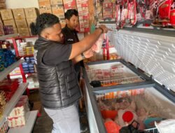 Satgas Saber Polres Pegunungan Bintang Cek Harga Sembako, Temukan Minyak Kita Dijual di Atas HET