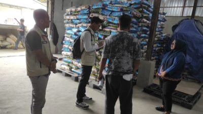 Satgas Pangan Papua Pantau Stok dan Harga Beras di Gudang Distributor Jayapura
