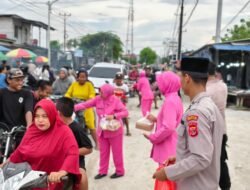 Ramadan Penuh Berkah, Polsek Muara Tami dan Bhayangkari Berbagi 400 Paket Takjil untuk Warga Koya Barat