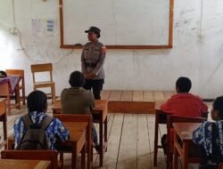 Satgas Si-Ipar Ops Rasaka Cartenz Berikan Pembinaan kepada Pelajar SMP Negeri 4 Yogobak