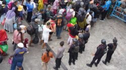 Pengamanan Arus Mudik Lebaran di Pelabuhan Manokwari, Personel Operasi Ketupat Mansinam 2026 Siaga Layani Penumpang Kapal