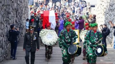 Bentuk Penghormatan Negara, Panglima TNI Pimpin Upacara Pemakaman Militer