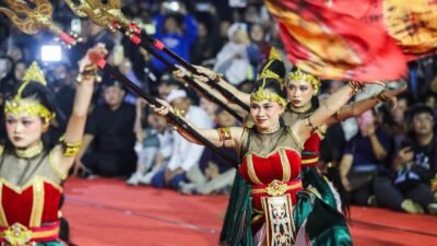 Kirab Milangkala Tatar Sunda, Nuansa Budaya Semarakkan Bandung