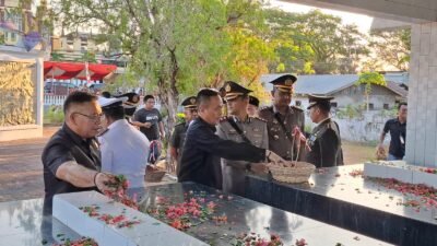 Semarak Peringatan HUT Kemerdekaan RI ke – 81 di Kabupaten Minut, Kasdim 1310/Bitung bersama Unsur Forkopimda Hadiri Ziarah, Upacara Taptu dan Pawai Obor