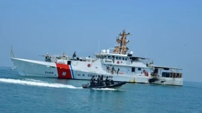 Latihan Pengenalan Alat Penyelamatan Kapal Perkuat Kemampuan TNI dan Unsur Maritim AS