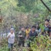 Cegah Api Mendekati Sekolah, Babinsa Koramil 1310-03/Likupang Bersama Warga Gerak Cepat Padamkan Kebakaran Lahan Perkebunan di Kokoleh Satu