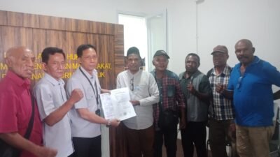 Ustadz Ismail Asso serta Beberapa Tokoh Adat Papua tak Puas Lapor ke KPK dan Presiden, Datangi Kejagung Minta Gubernur John Tabo dan ketua MRP Agus Nikilik Diperiksa